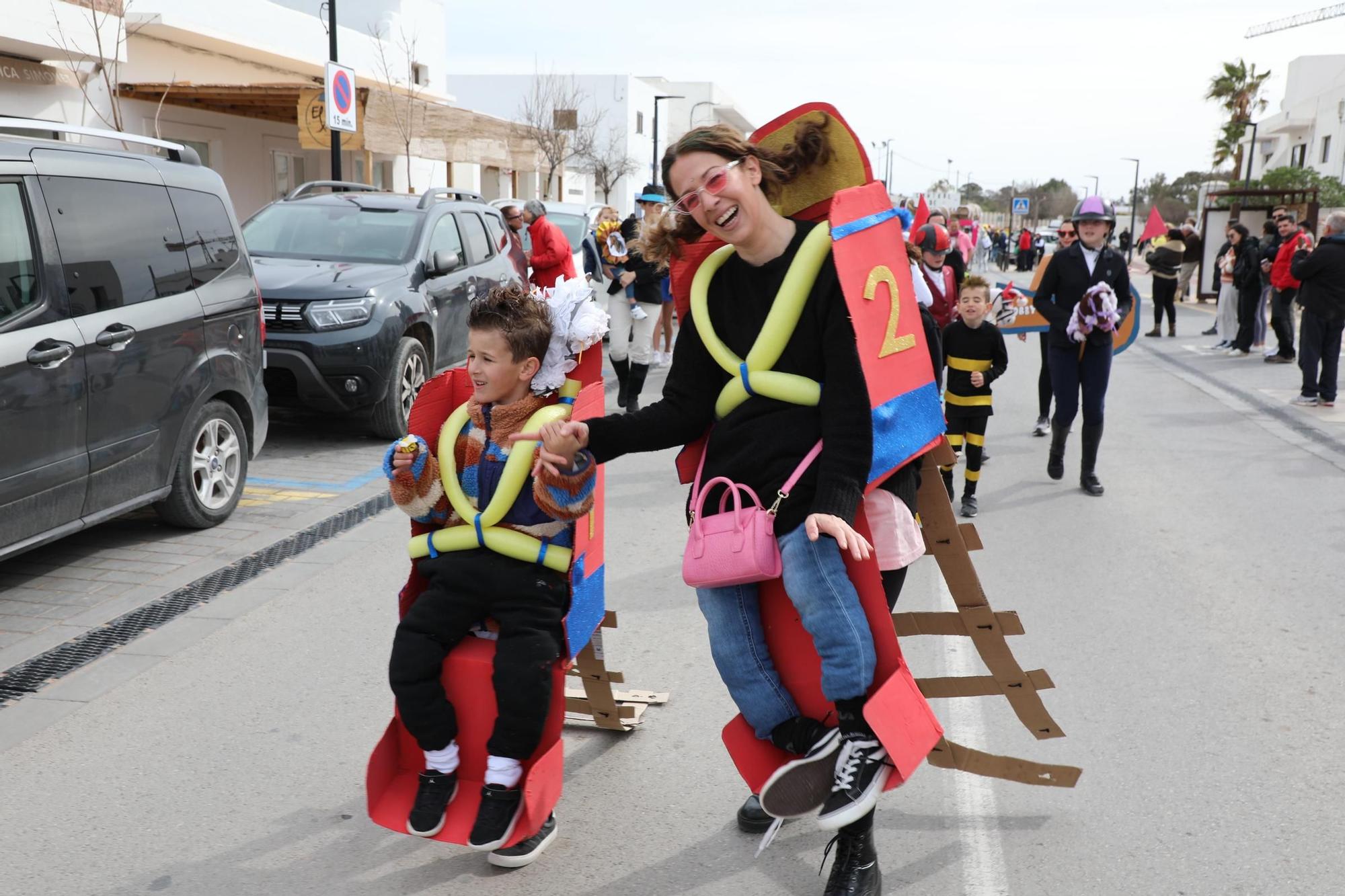 Todas las imágenes de la rúa de Formentera