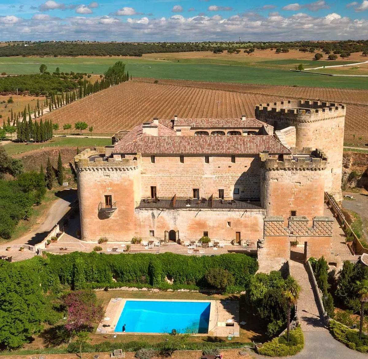 Dormir en un castillo en medio de la Meseta, en Salamanca