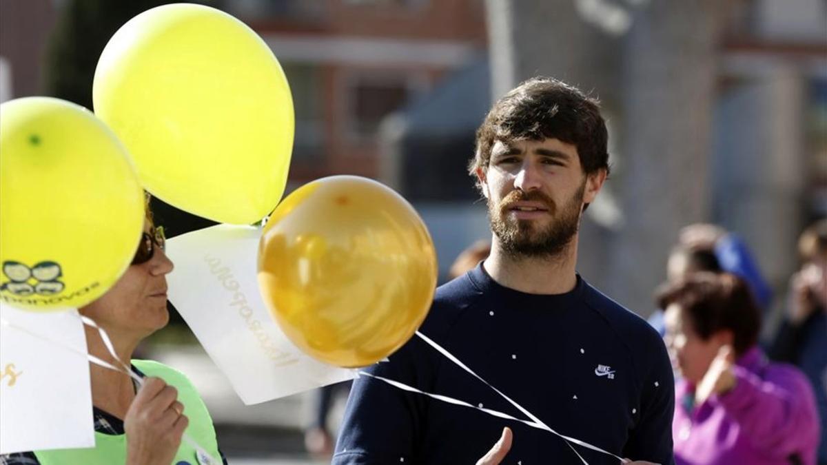 Yeray, en la suelta de globos organizada por Aspanovas en Bizcaia