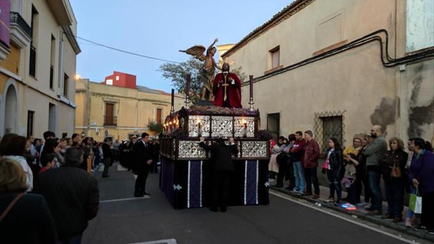 Las Lágrimas y el Calvario inundan de fe el Martes Santo