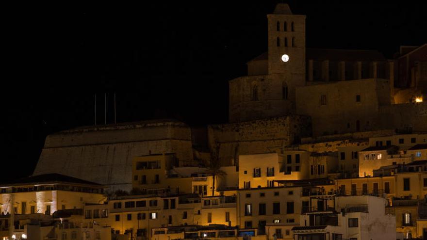 El Ayuntamiento de Ibiza se suma a la Hora del Planeta