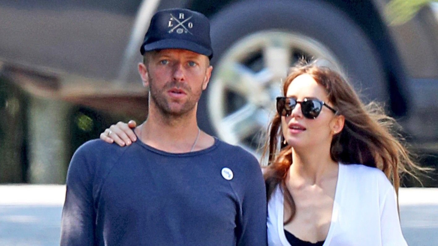 CHRIS MARTIN DAKOTA JOHNSON | Tras idas, venidas y ocho años de relación... Chris Martin y Dakota Johnson habrían roto definitivamente
