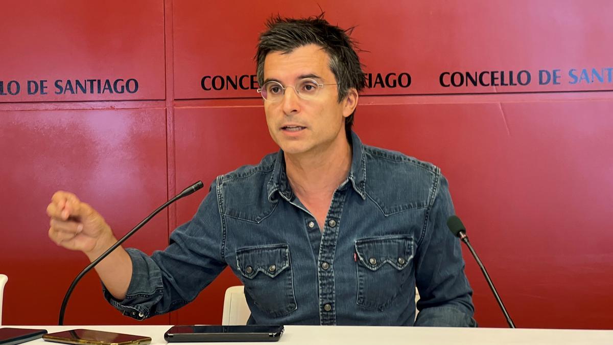 Borja Verea en rolda de prensa no Concello