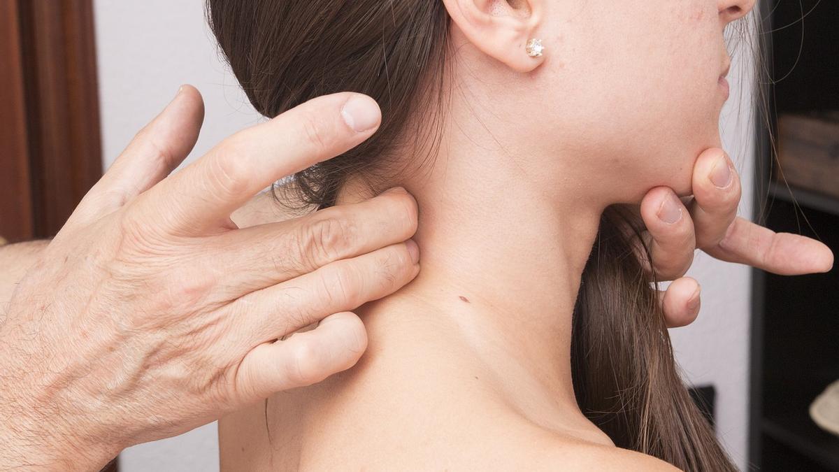 Ejercicios para el dolor de cuello: esto es lo que tienes que hacer cada día.