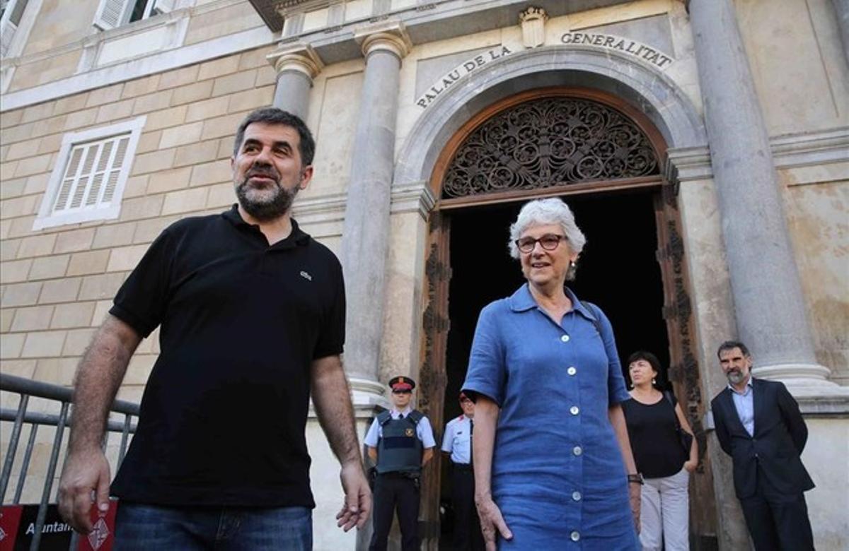 Muriel Casals y Jordi Sánchez, reunión en la Generalitat para pactar la lista única a las Elecciones al Parlament.