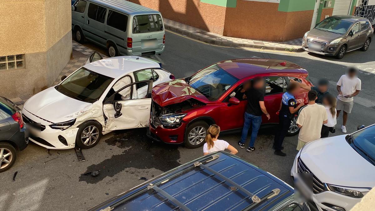 Imagen de los coches que sufrieron el accidente en Arinaga en la tarde del pasado miércoles.