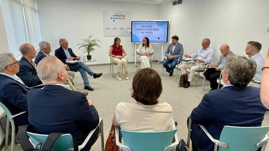 Ayala se estrena con un plan de choque para reducir las listas de espera en pruebas, consultas y cirugías
