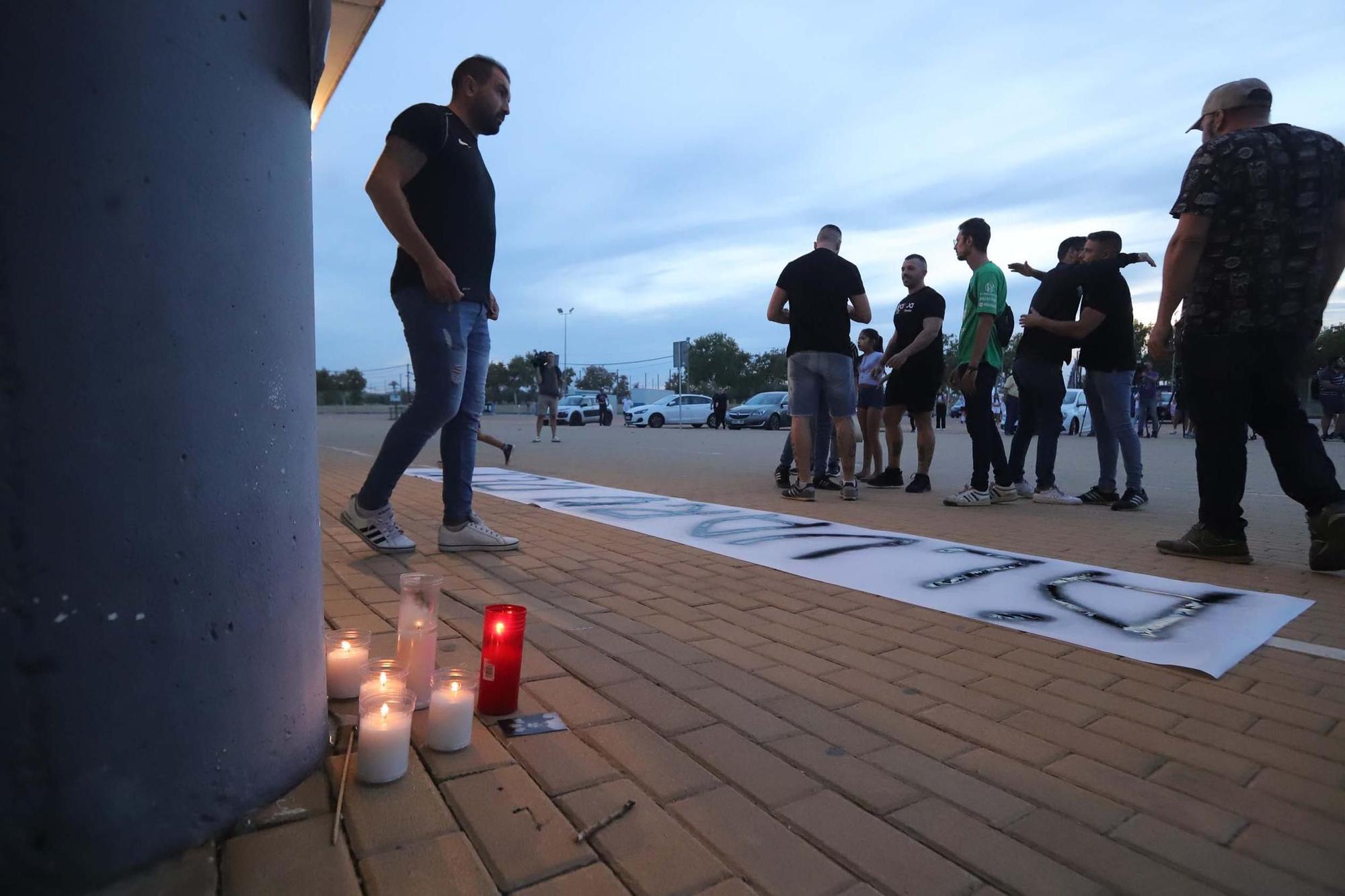 Homenaje a Álvaro Prieto en las puertas de El Arcángel