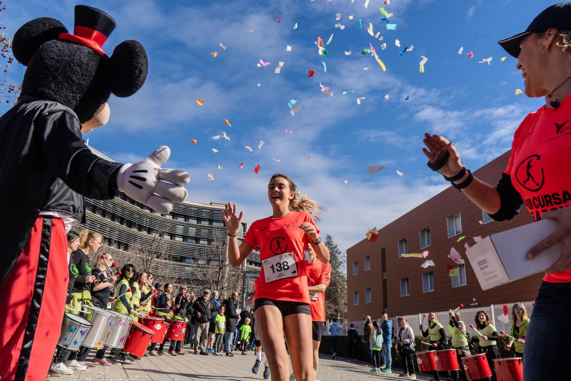 Busca't a les fotos de la Cursa de la Dona de Manresa 2024