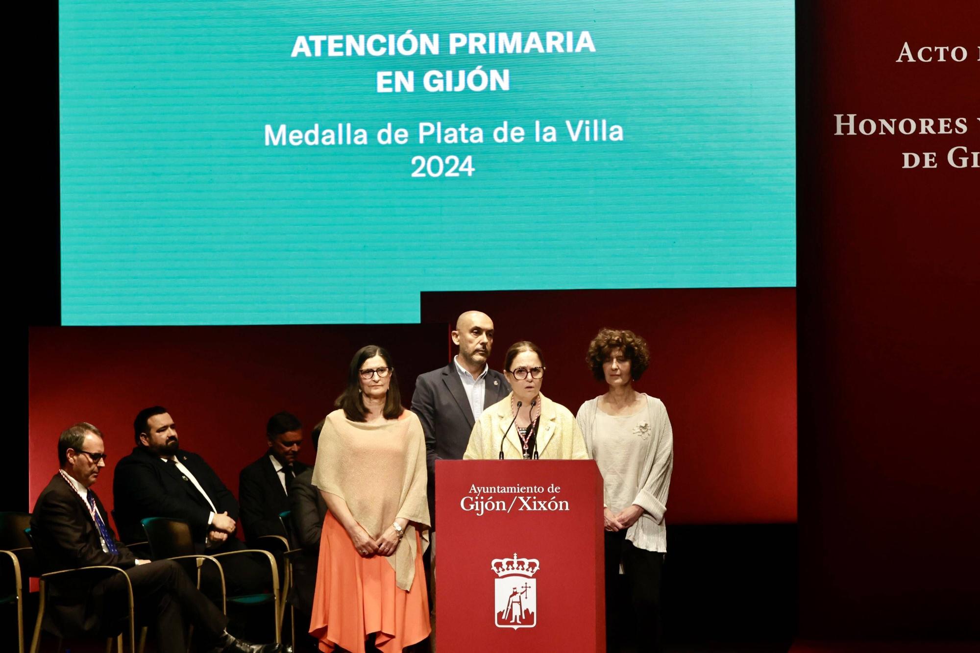 Entrega de las medallas de la ciudad de Gijón