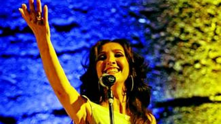 Estela de María emociona en el ciclo de conciertos en el Baluarte de los Pozos