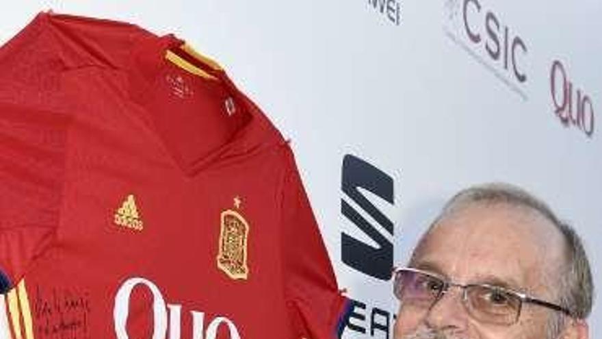 Figueras, con la &quot;roja&quot; científica.