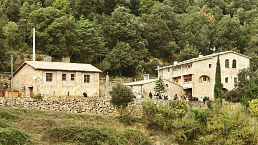 Exterior de la masia de la Valldaura