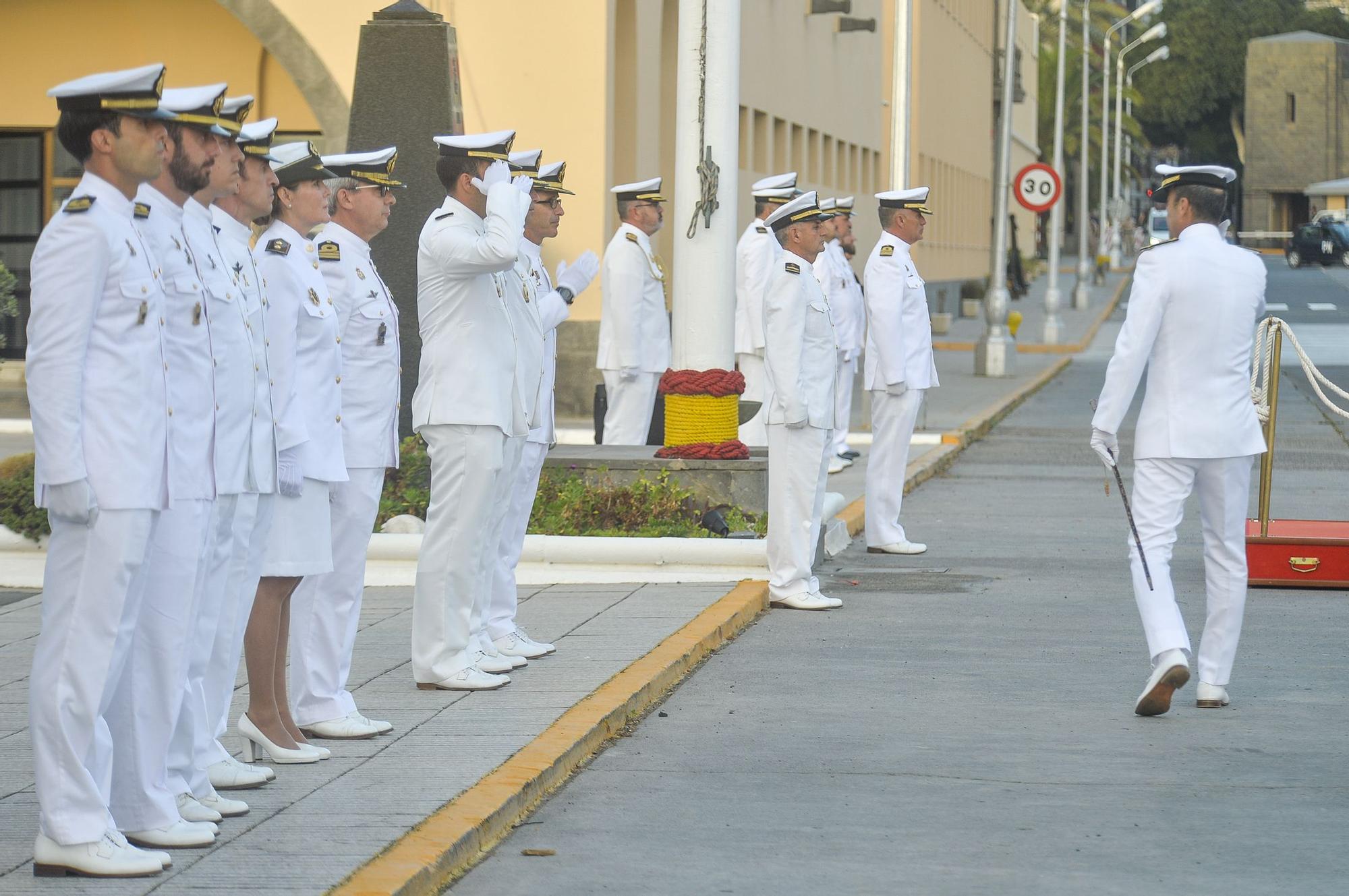 Primera visita del almirante de Acción Marítima al Arsenal de Las Palmas