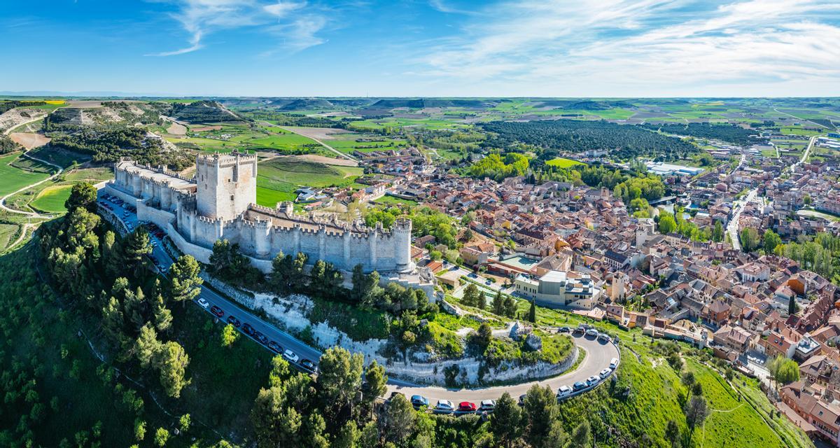 Vista aérea del castillo de Peñafiel en Valladolid