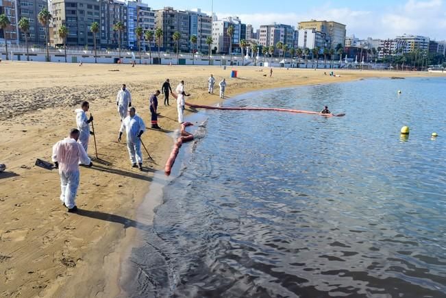 Las Alcaravaneras cerrada al baño por un ...