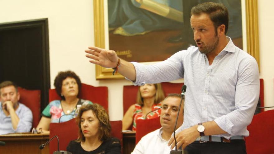 Ruz notifica al alcalde el cese de Alonso y Granero como portavoces del PP