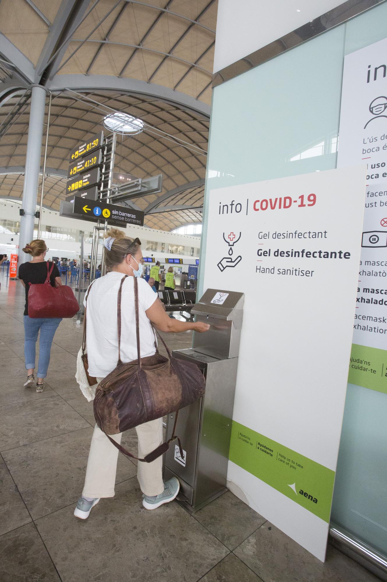 El aeropuerto de Alicante-Elche, entre los 14 más limpios y seguros de Europa frente al covid