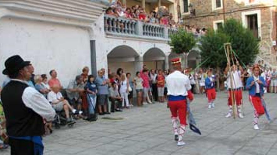 Jaraíz alberga la quinta concentración comarcal de danzantes