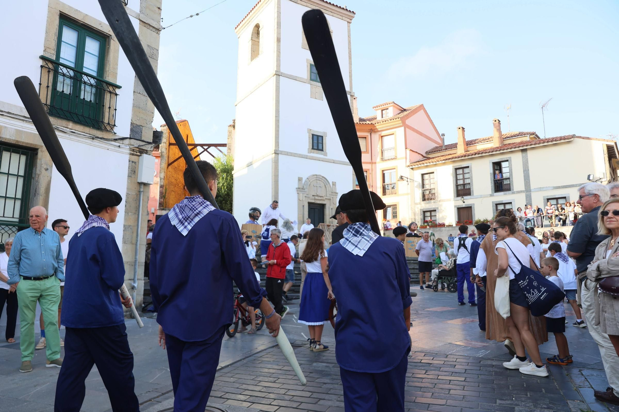 EN IMÁGENES: La procesión de "la llamada de la mar" en el Carmen de Luanco