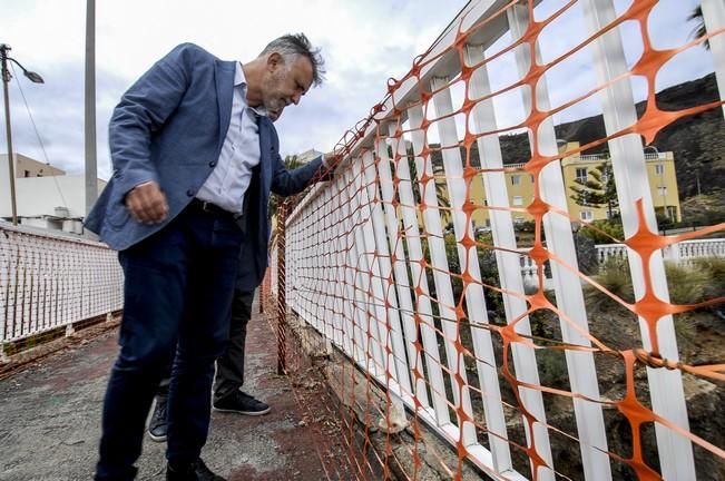 MAL ESTADO DE LA PASARELA PEATONAL TINOCA