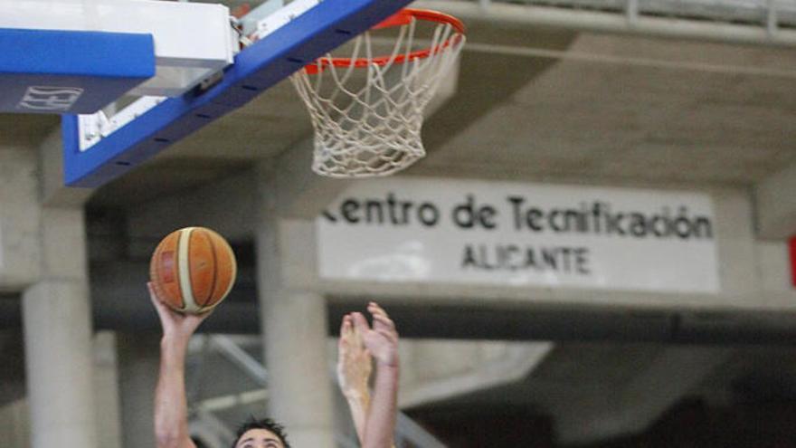 La Fundación Lucentum se impone al Villarrobledo por 88-48