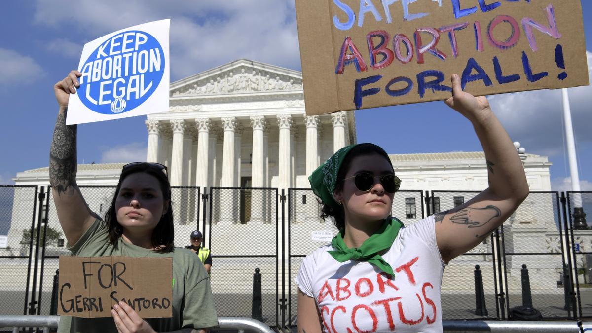 El Gobierno de Biden apoyará a las mujeres que acudan a abortar a otro estado
