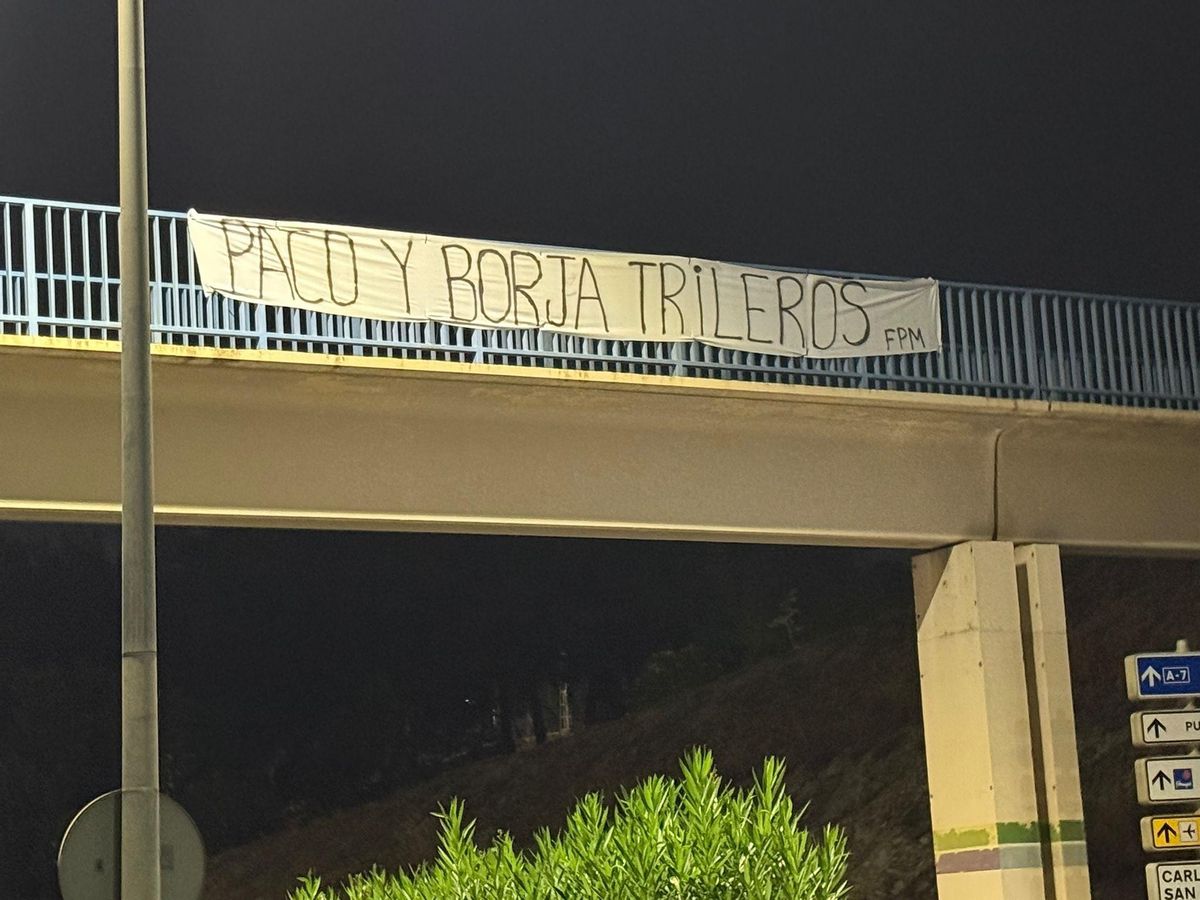 La afición señala a sus representantes políticos.