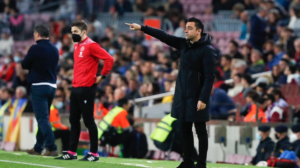 Xavi: "El Cádiz ha planteado un partido muy lento, muy agresivo en defensa"