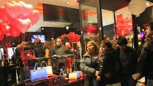 Ambiente en la Shopping Night del 2016.