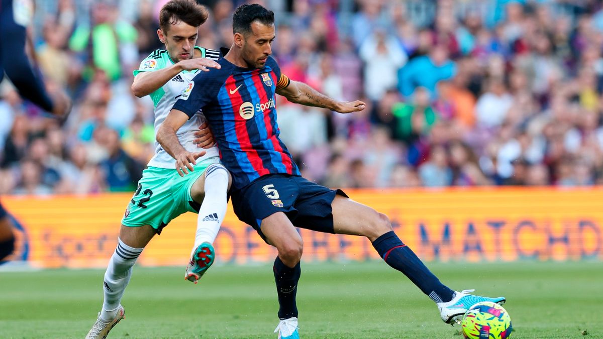 Busquets durante el partido ante Osasuna