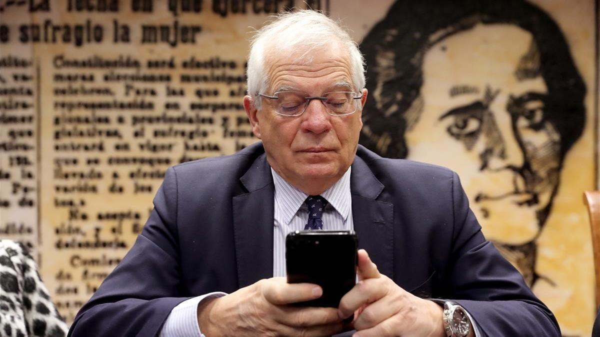 El ministro de Exteriores, Josep Borrell, en su comparecencia en el Senado este jueves.