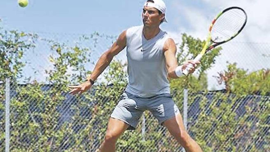 Nadal en pleno entrenamiento, ayer en Santa Ponça.