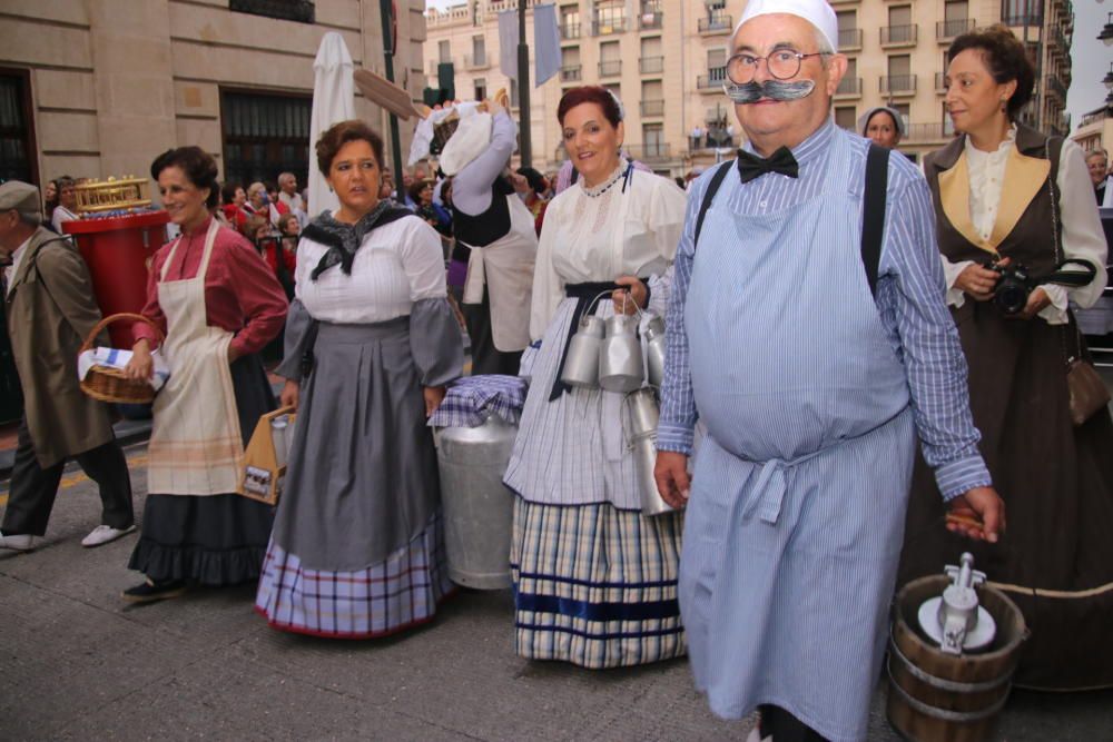 Primeros actos de la III Feria Modernista de Alcoy