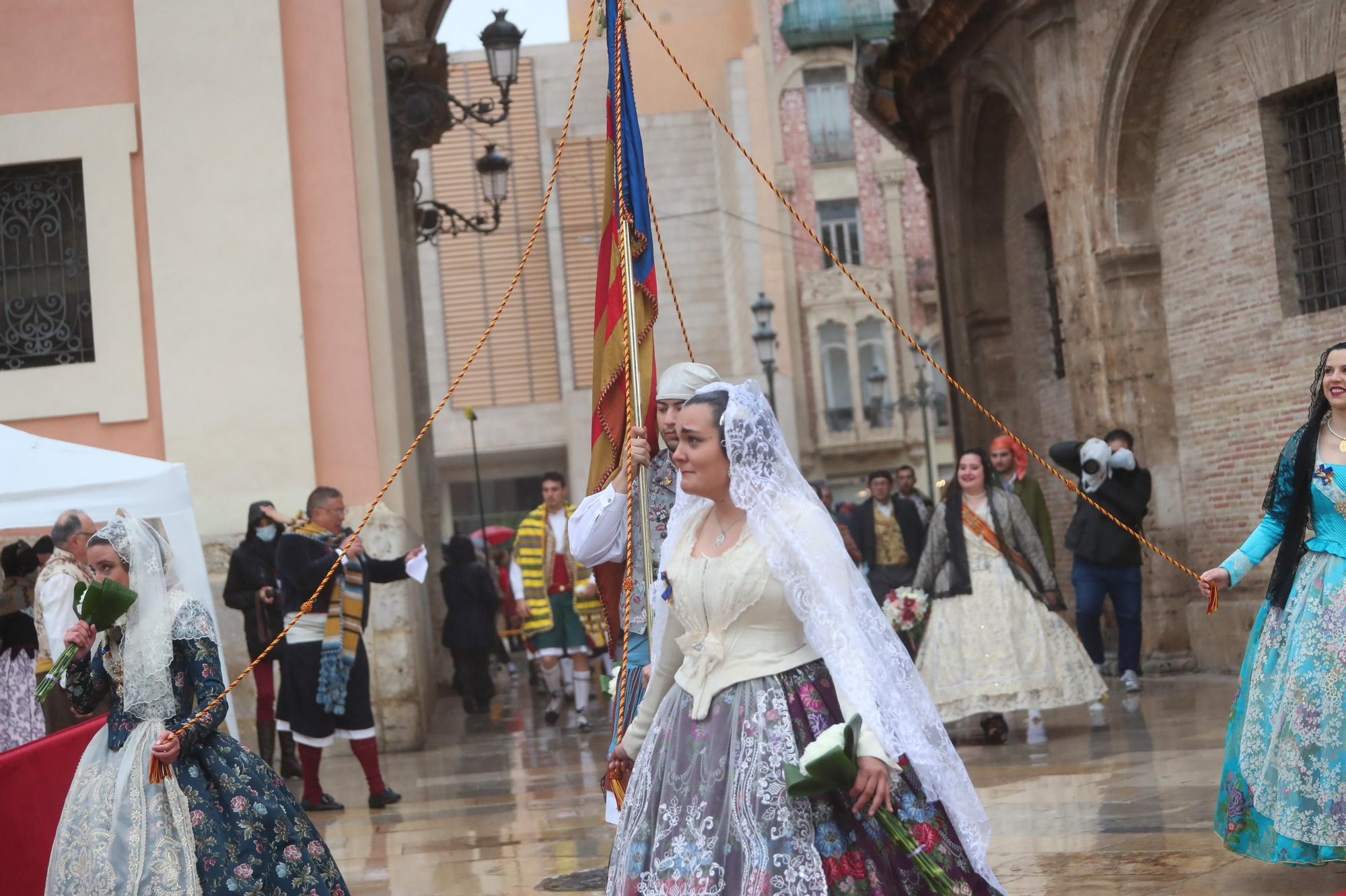 Búscate en el primer día de ofrenda por la calle de la Paz (entre las 18:00 a las 19:00 horas)