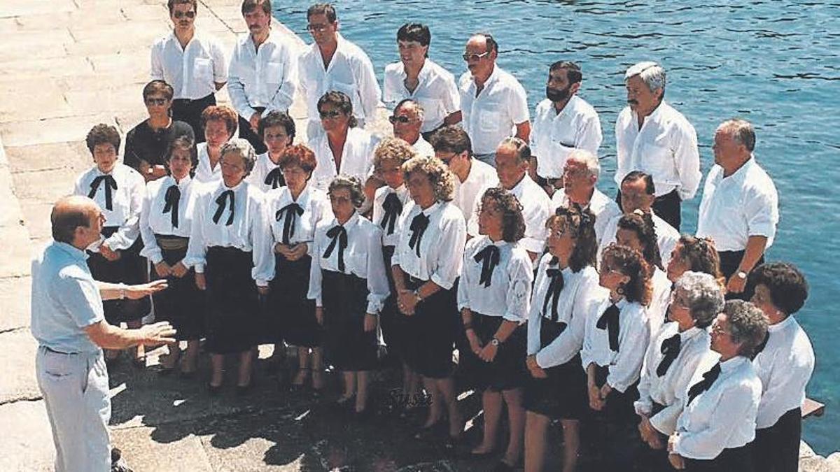 En imágenes: Repaso a la trayectoria de la Coral Polifónica de Tapia de Casariego