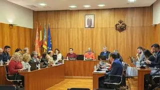 El PSOE de Orihuela se alía con Vox para aprobar el aumento de ayudas a la Iglesia