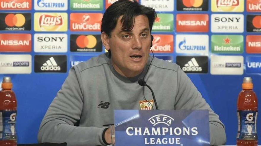 Montella, en una rueda de prensa en la previa de un partido de Champions.