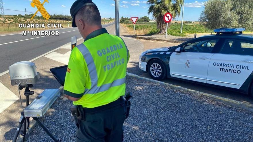 Control de velocidad de la Guardia Civil de Tráfico.