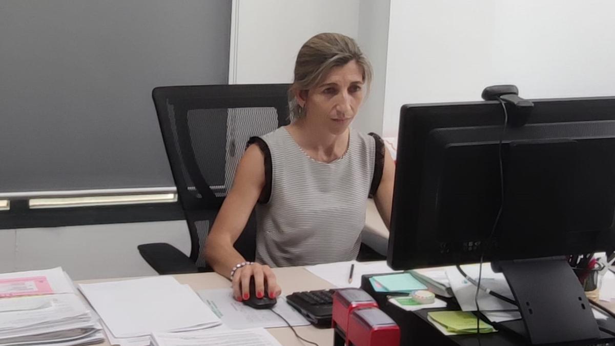 María Escamilla en su despacho del ayuntamiento de Gavarda