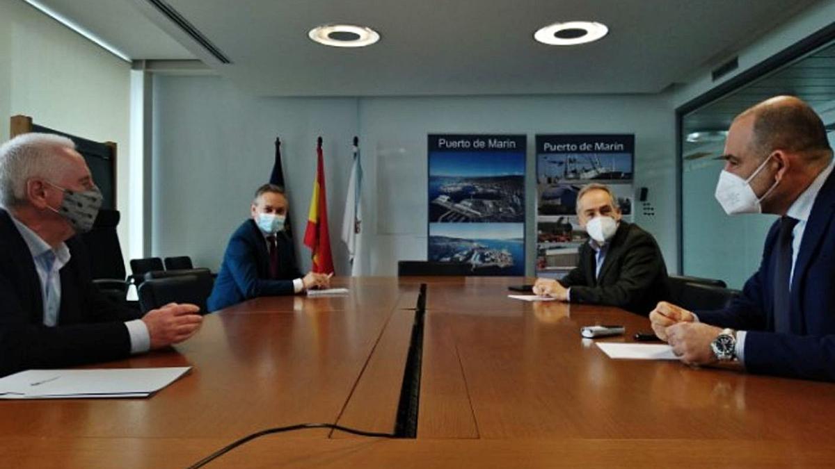 Reunión de dirigentes de Asime y Puerto de Marín el pasado mes de marzo.