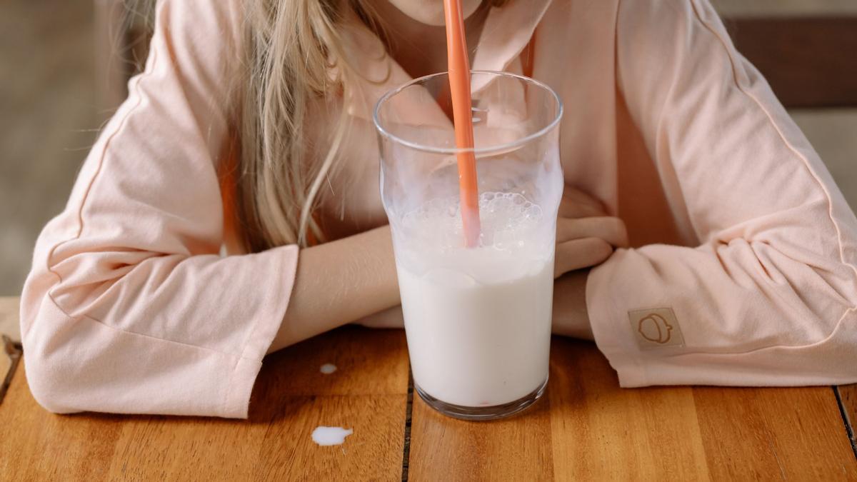 Estas son las peores marcas de leche del mercado, según la OCU.
