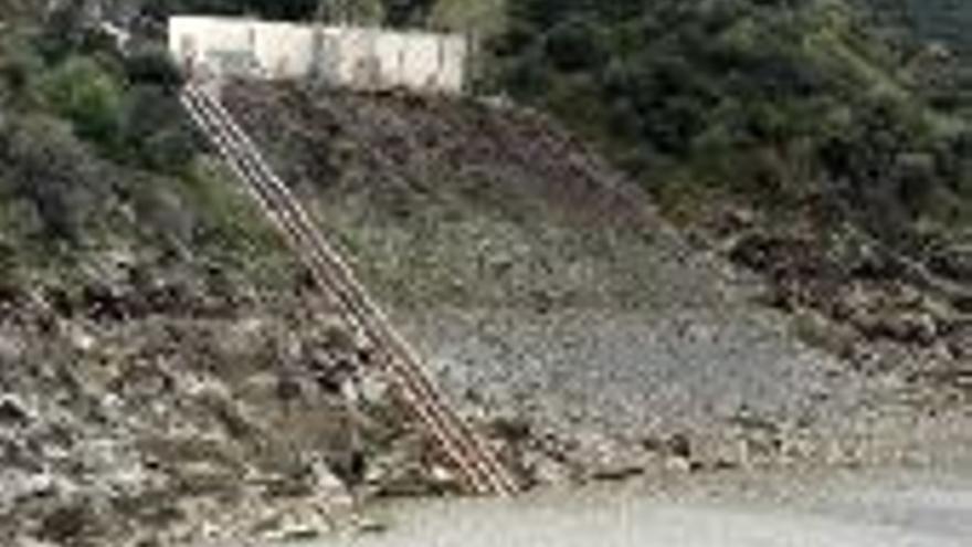 Canal reinicia el trasvase de agua desde Alcántara hasta el Guadiloba