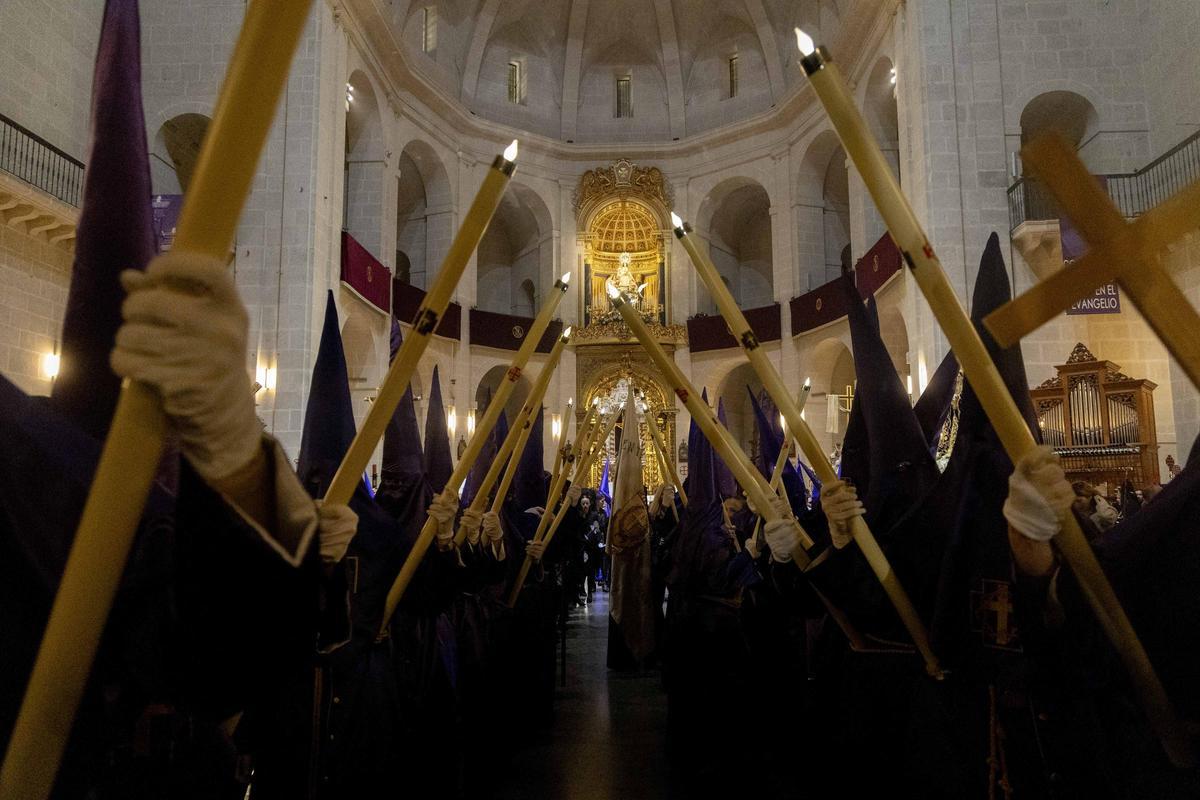Martes Santo en Alicante 2026: Procesión de la Hermandad de Nuestro Padre Jesús