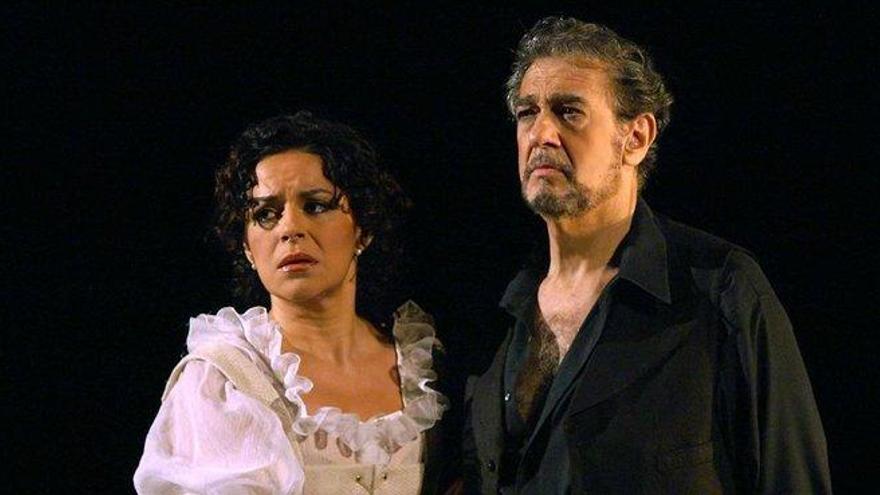 Una mezzosoprano critica la &quot;venganza asolapada&quot; contra Plácido Domingo