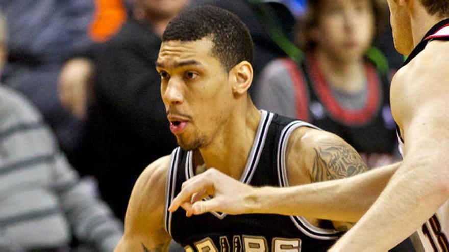 Danny Green, defendido por Víctor Claver.