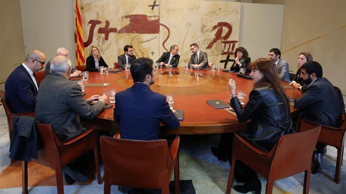 Reunión del Govern tras el anuncio de las acusaciones a los líderes del referéndum.