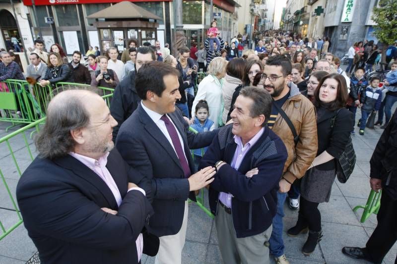 La degustación del pastel cordobés en Las Tendillas, en imágenes