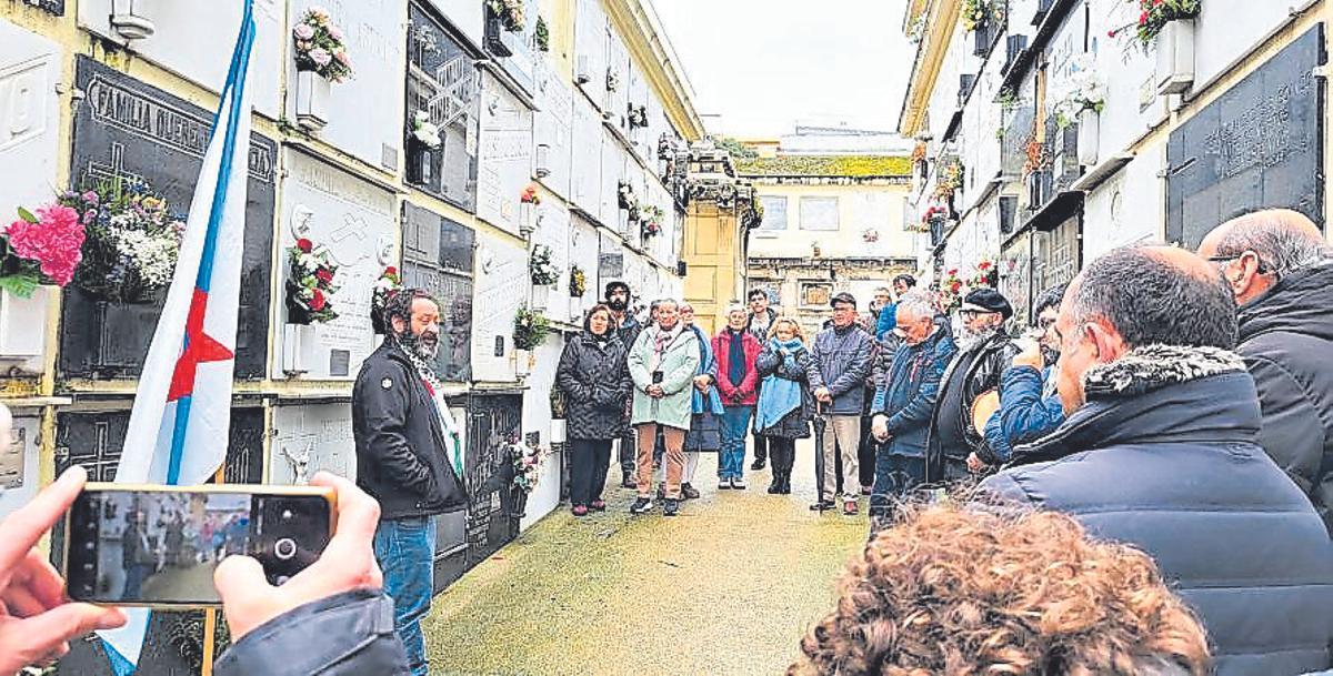 Lembranza de Valcarce en Santo Amaro. |