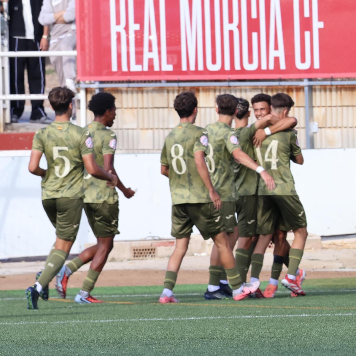 Celebración de uno de los goles en el partido Real Murcia-Murcia Promises